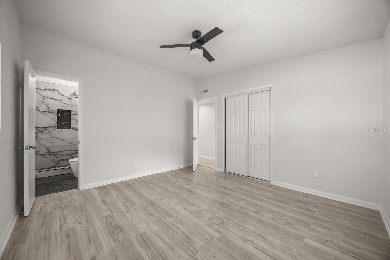 1849 Viburnum Ln Property Photo 15