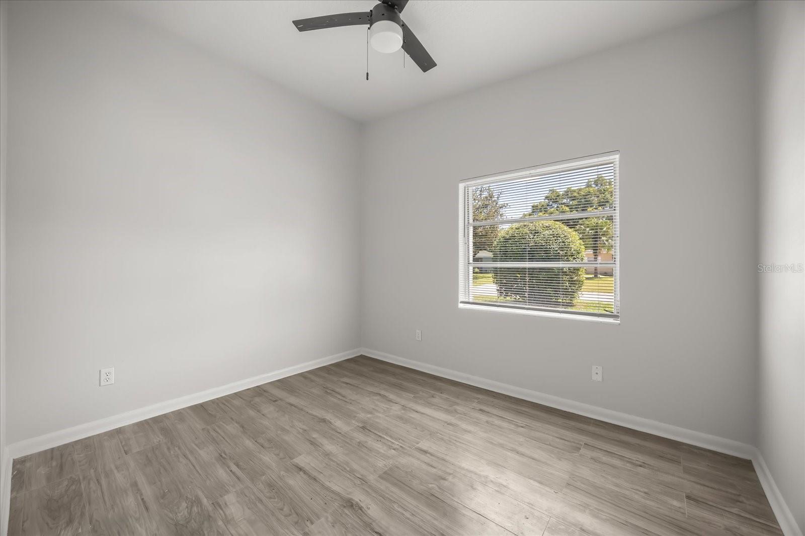 1849 Viburnum Ln Property Photo 19