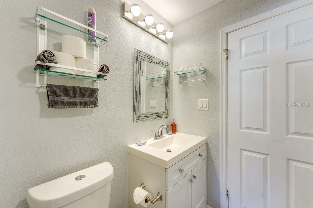 900 N Harbor Terrace Property Photo 16