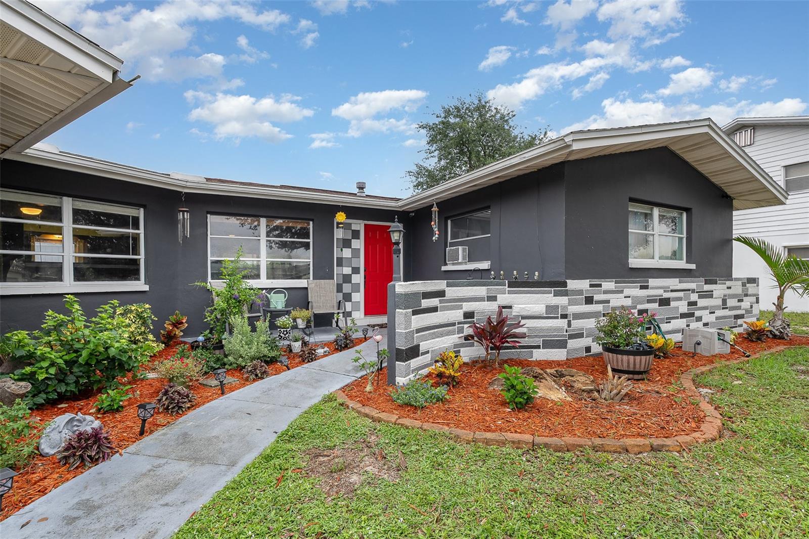 470 Sabal Ave Property Photo 1