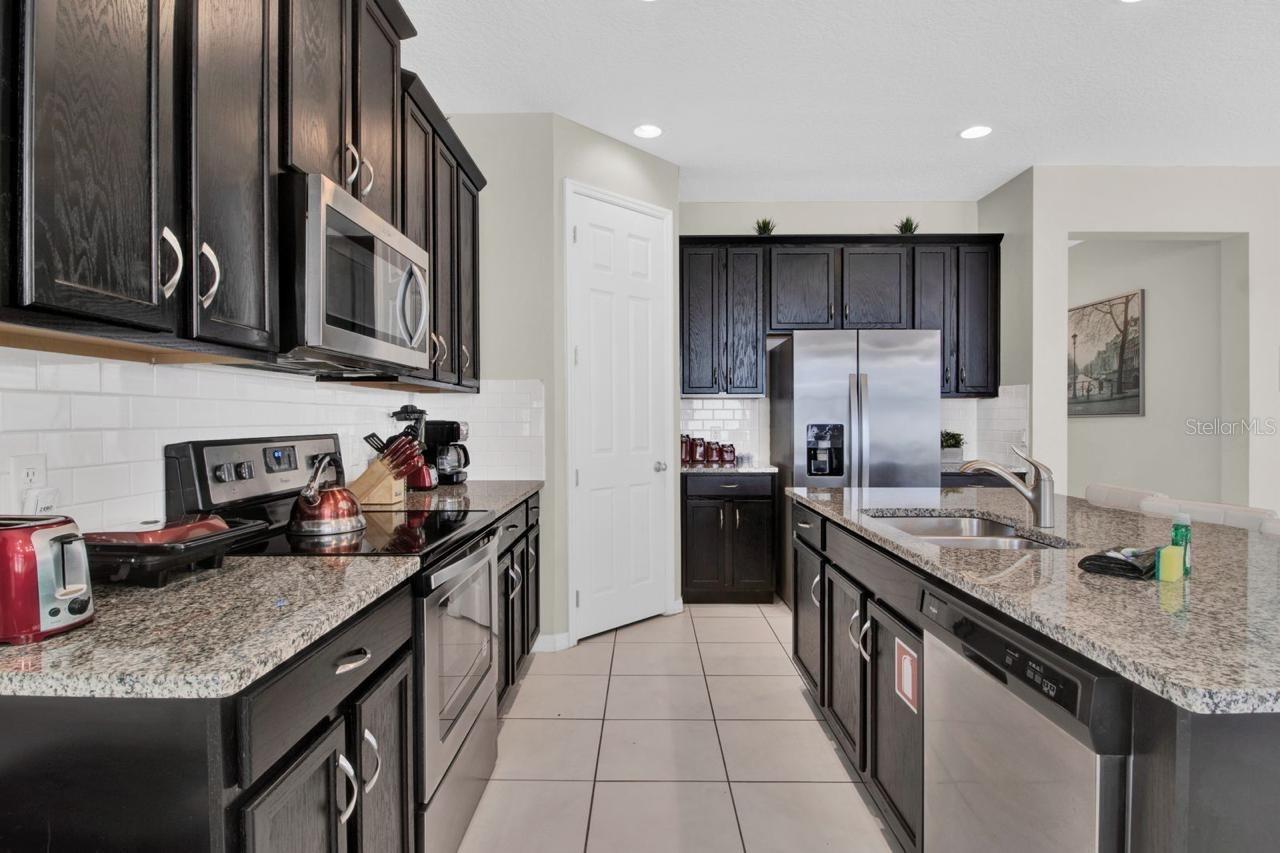 9021 Flamingo Key Way Property Photo 12