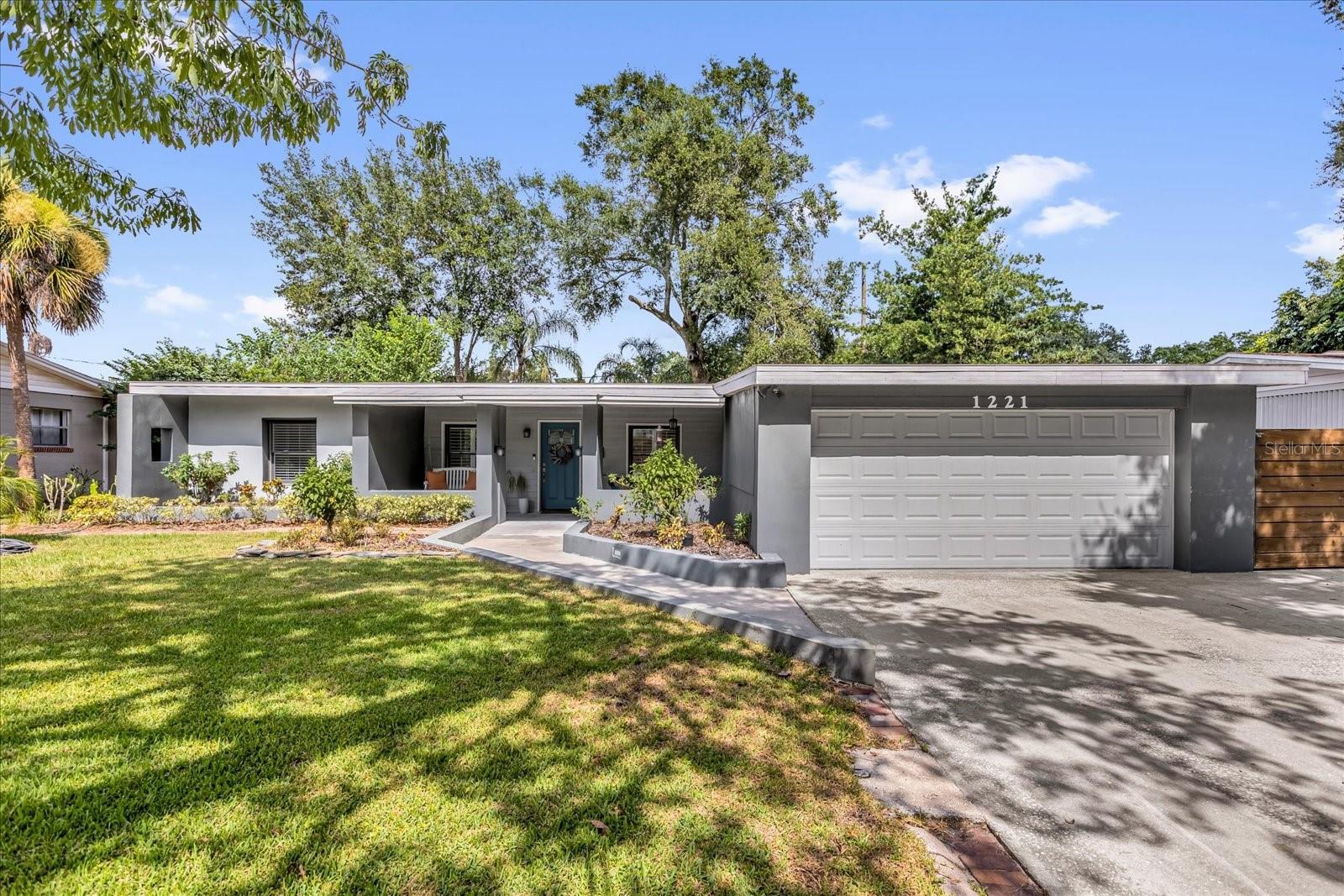 1221 Newcastle Dr Property Photo 1