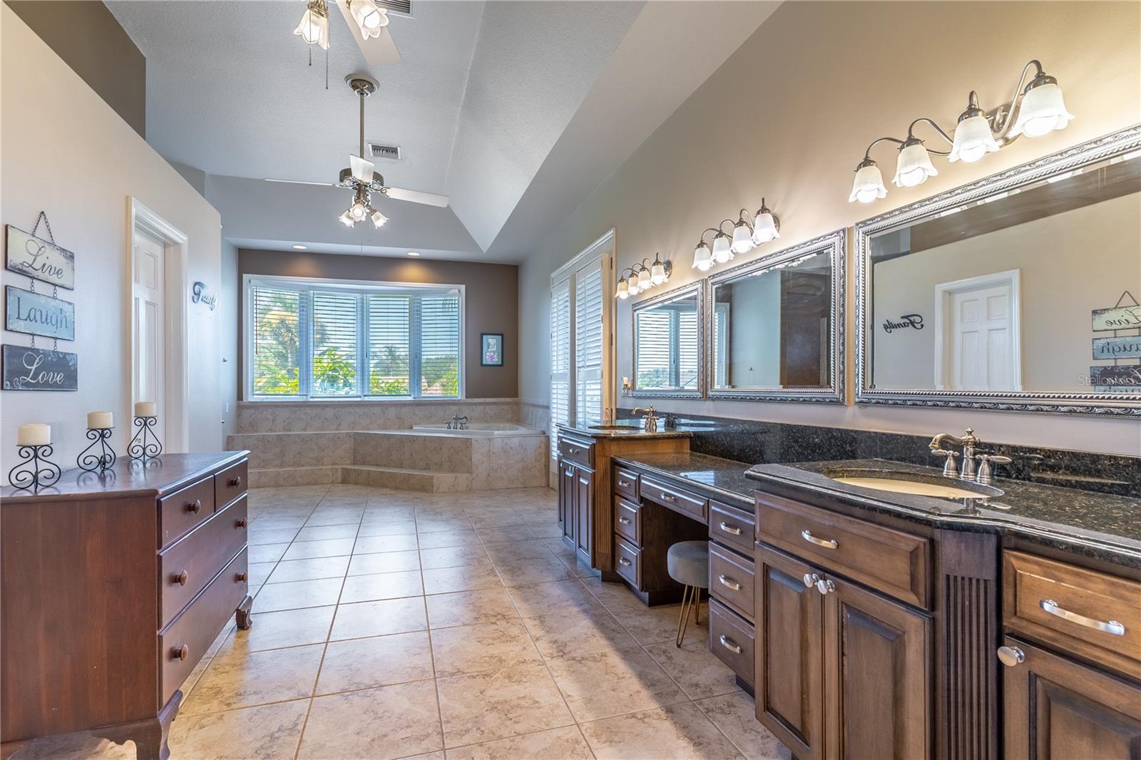 150 Utopia Cir Property Photo 34