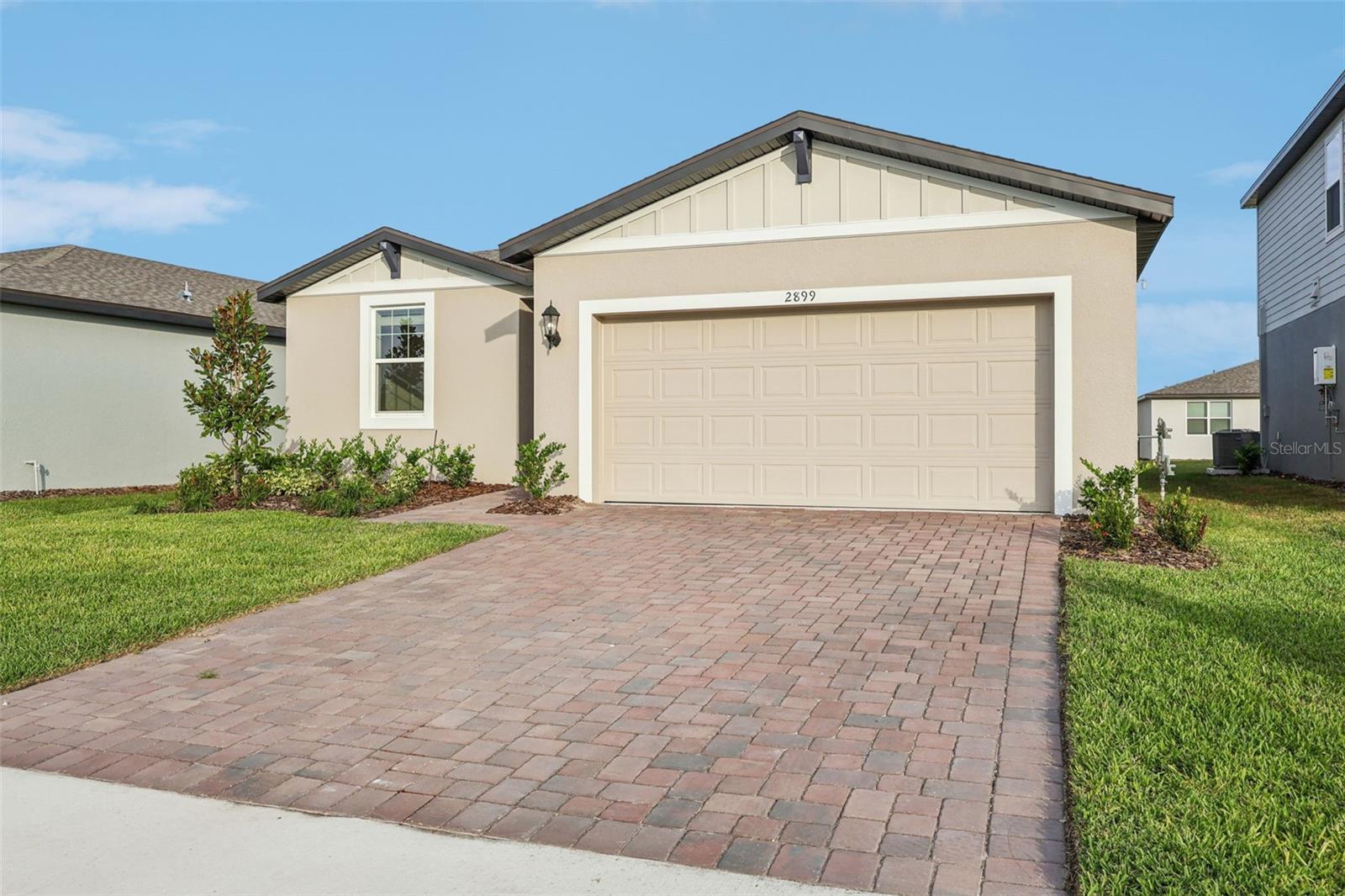 2899 Hornbill Dr Property Photo 2