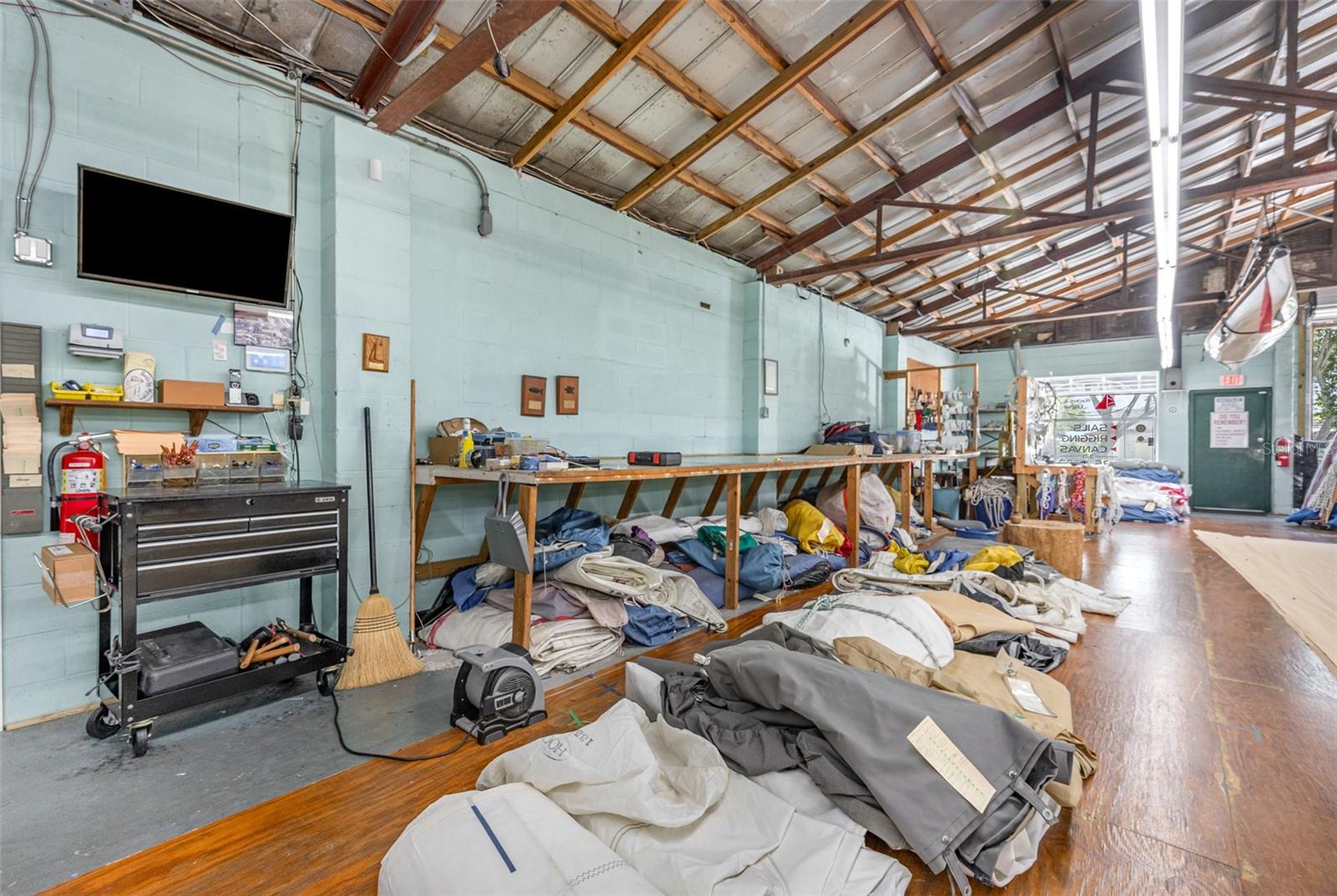 229 Forrest Ave Property Photo 10