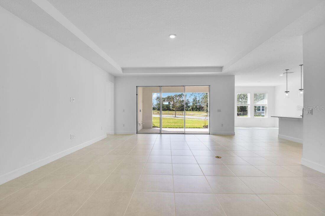672 Junonia Blvd Property Photo 8