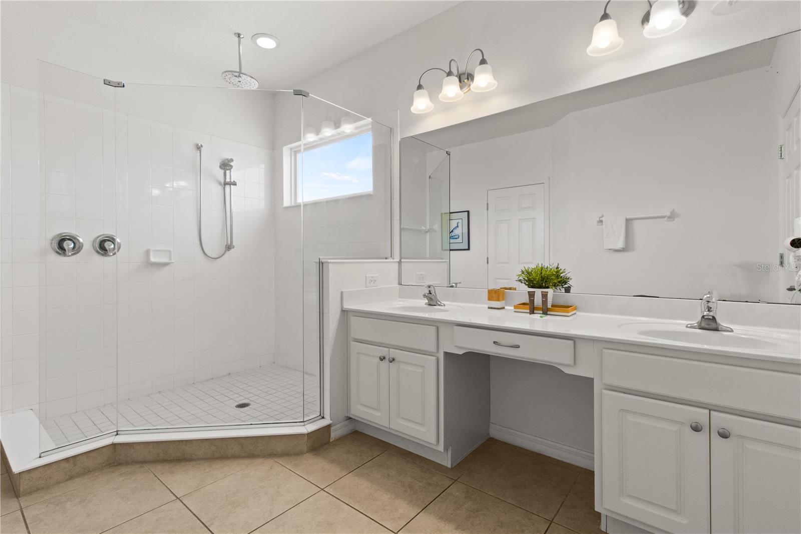 4414 Shiva Loop Property Photo 23
