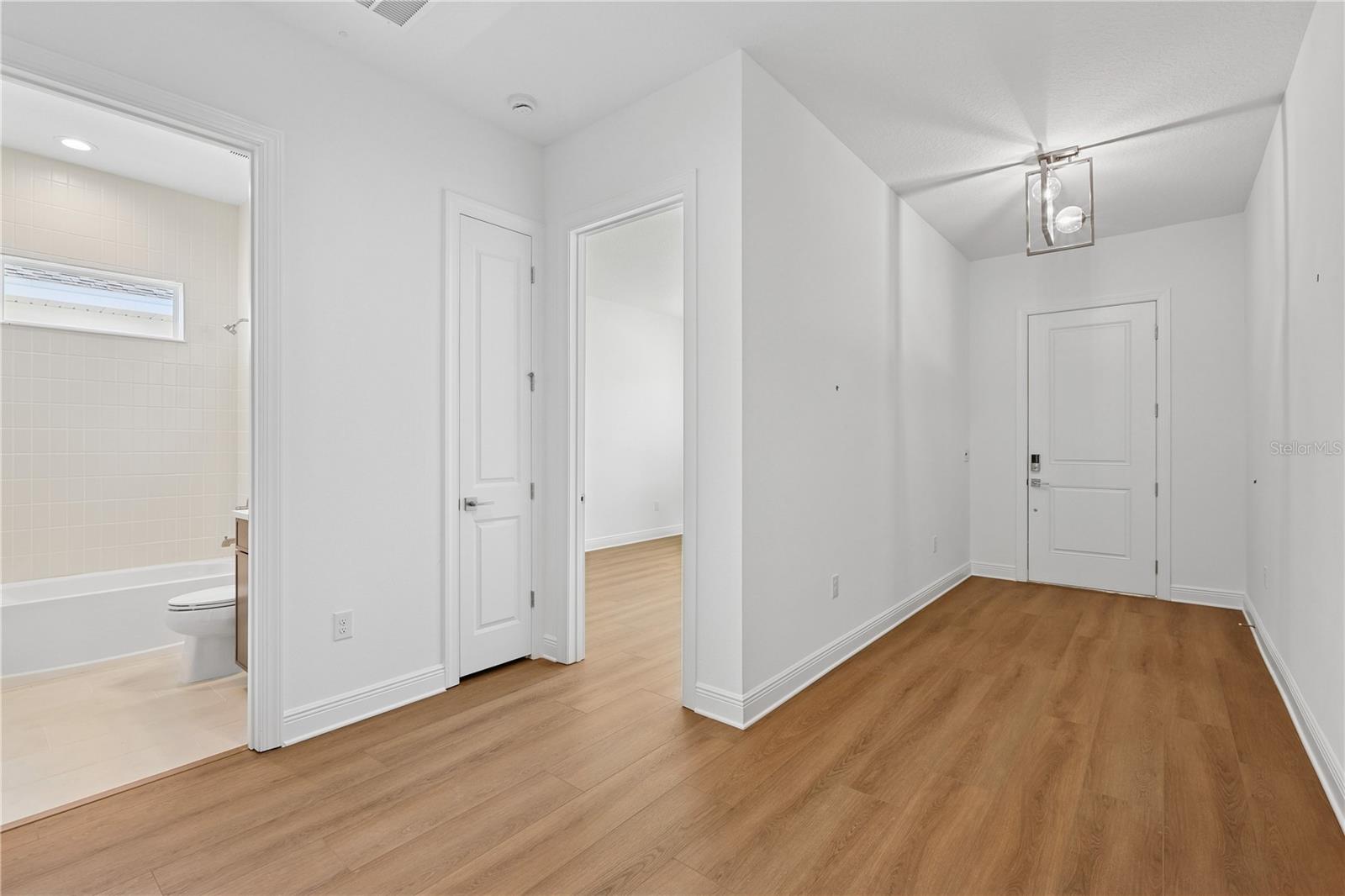 1484 Stonecliff Dr Property Photo 7