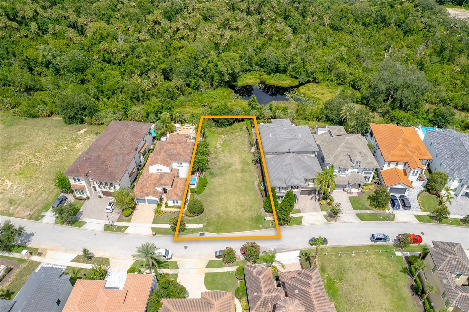 594 MUIRFIELD LOOP Property Photo 1