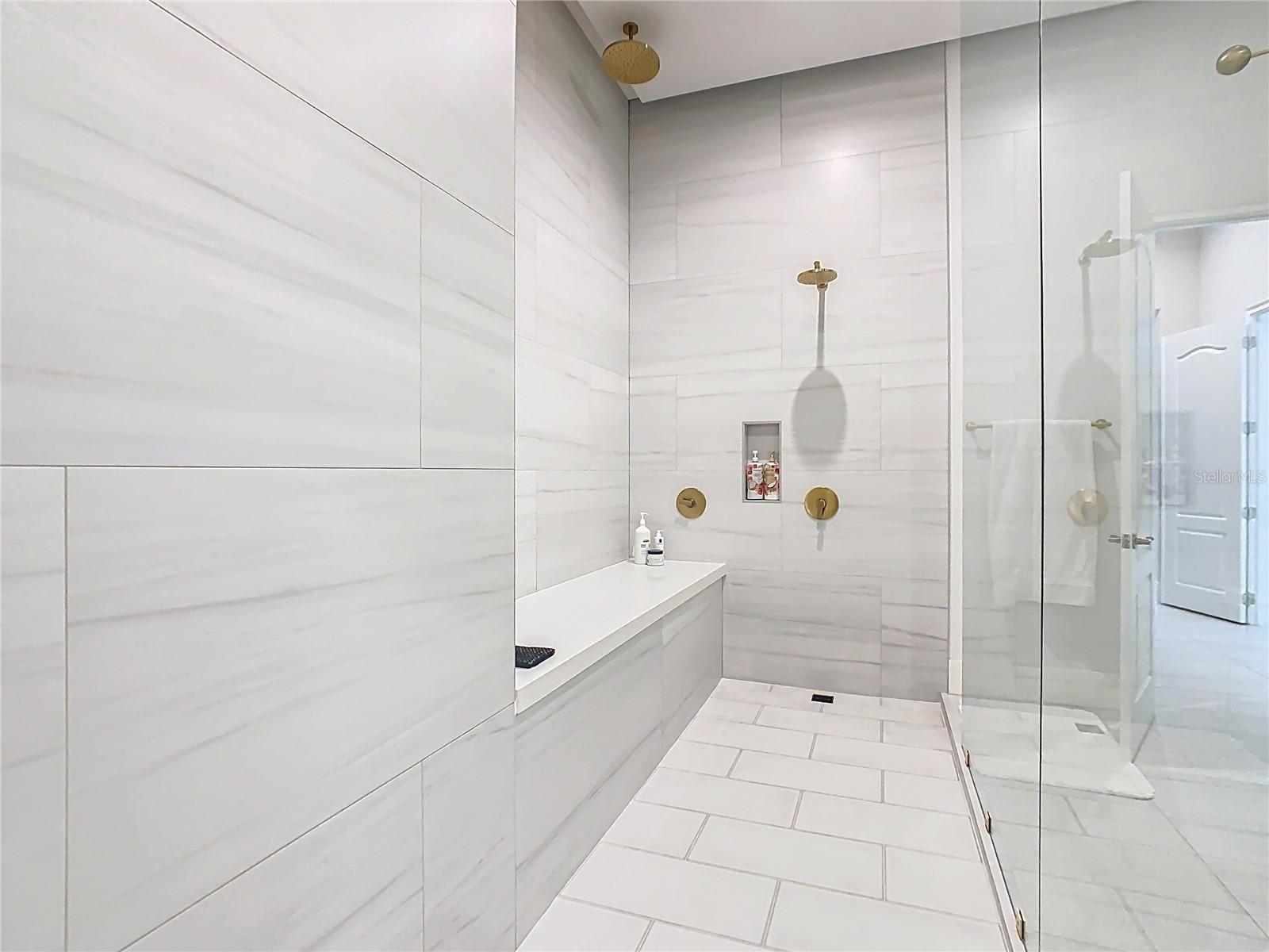 8600 Hata St Property Photo 42