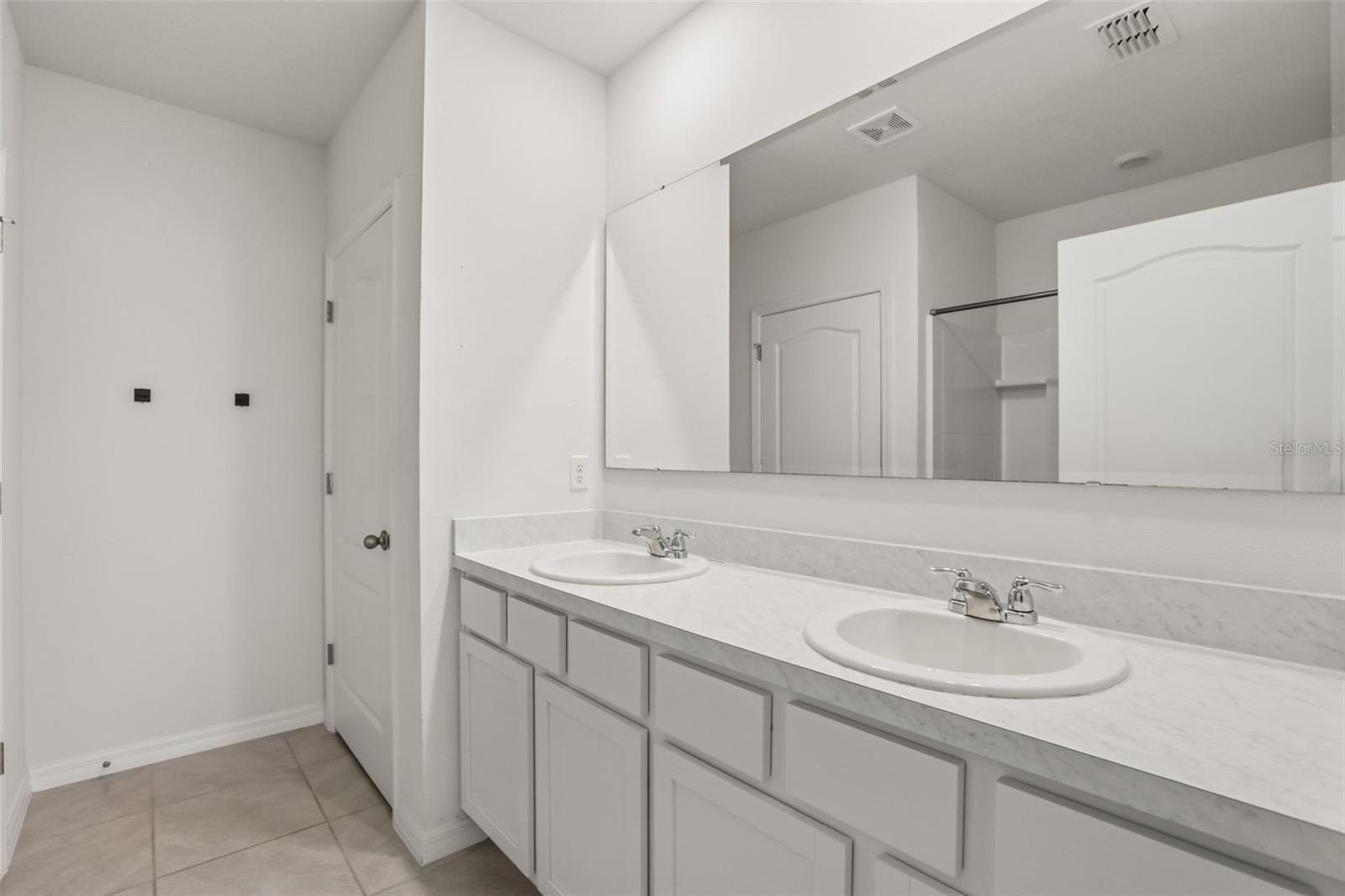 935 August Sky Dr Property Photo 18