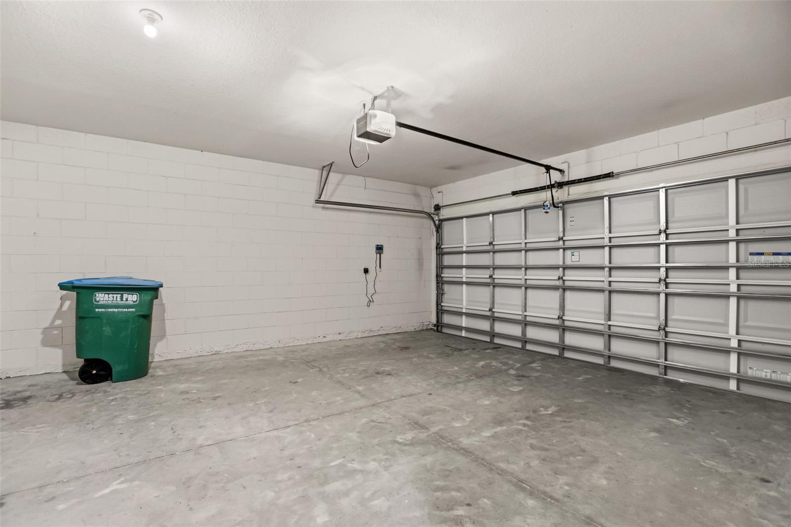 935 August Sky Dr Property Photo 33