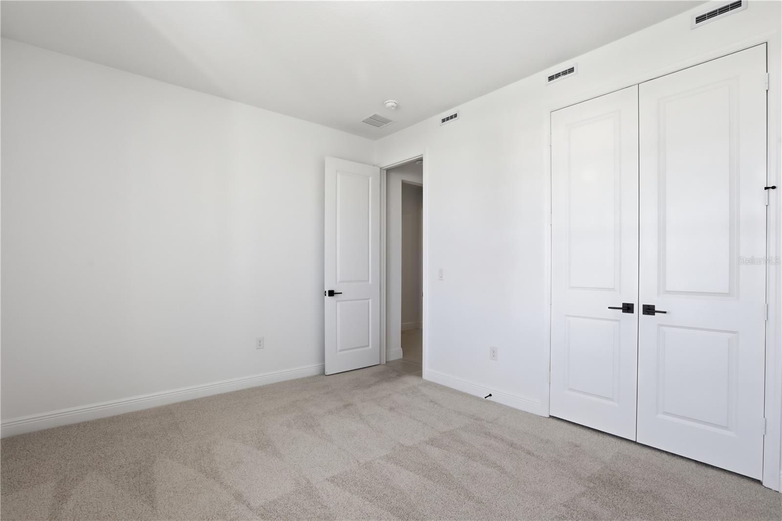 468 Veneto Cir Property Photo 12