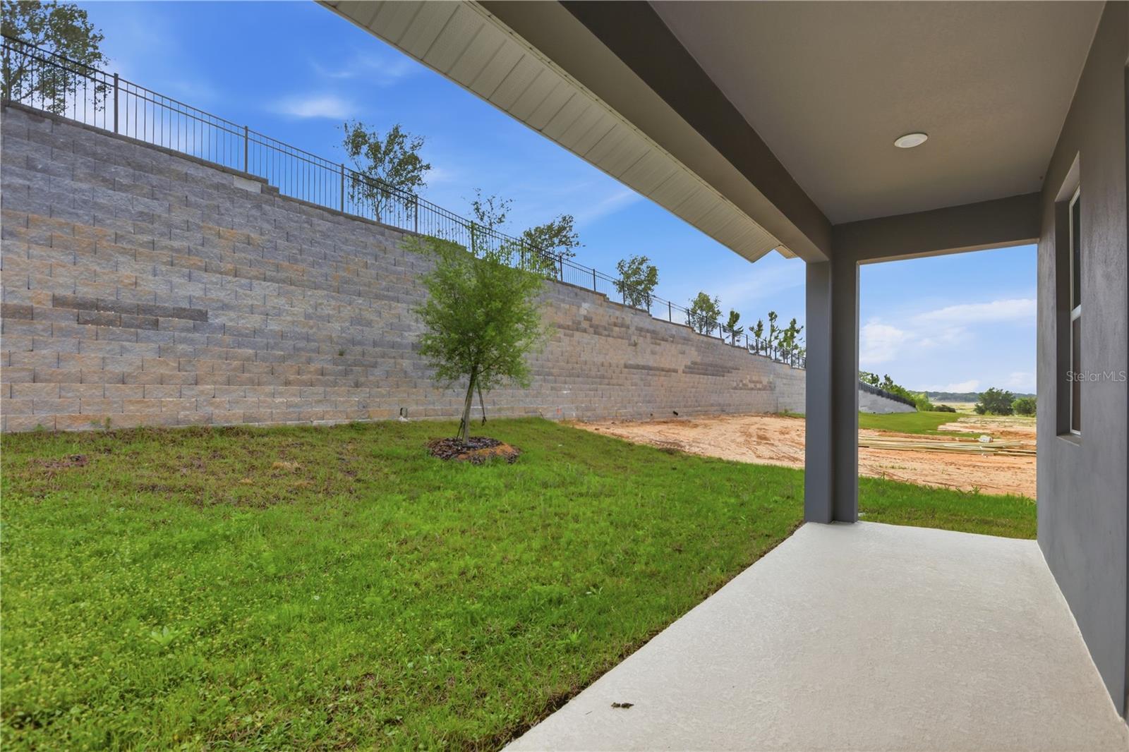 468 Veneto Cir Property Photo 35