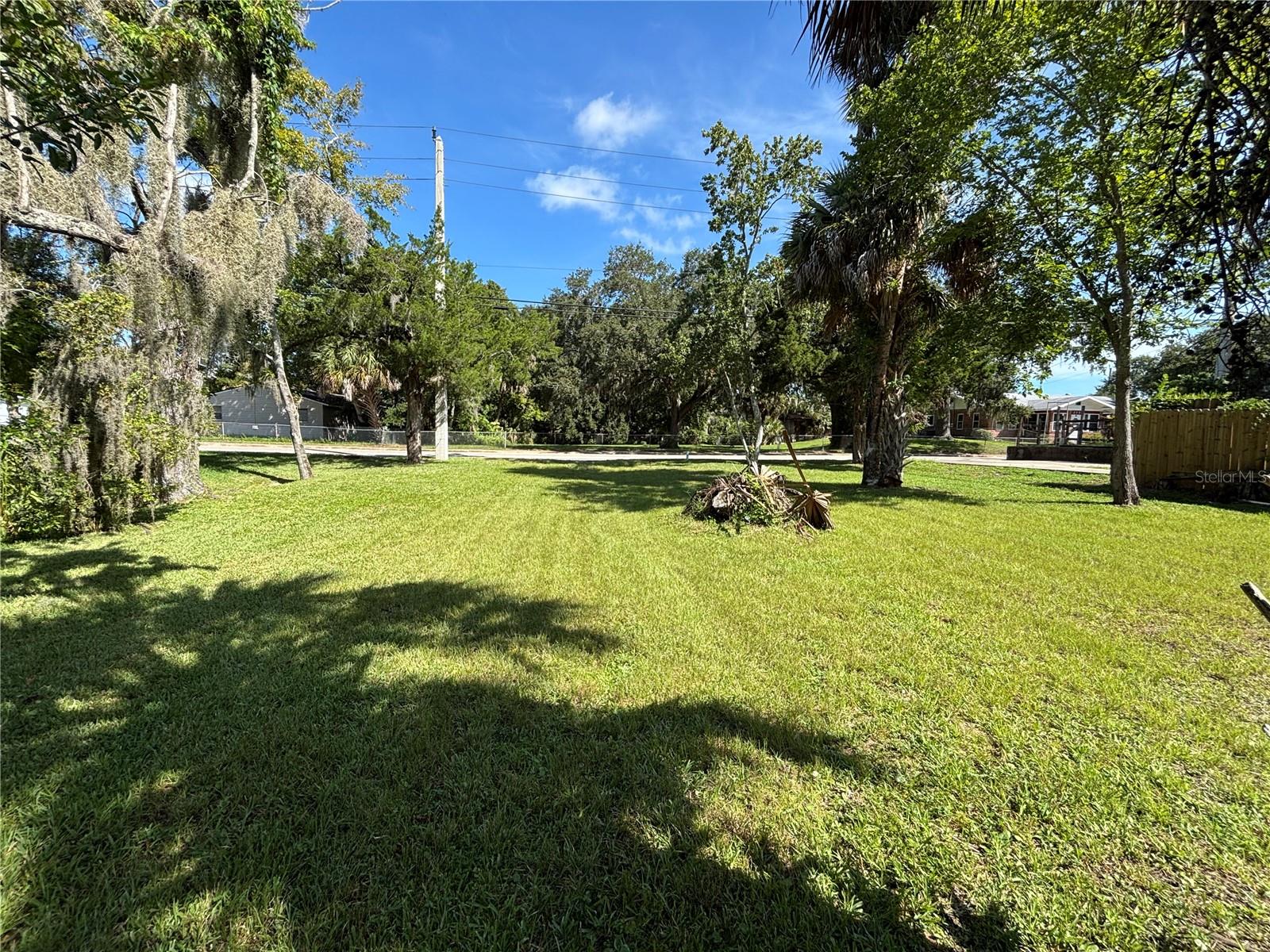 218 Herbert St Property Photo 4