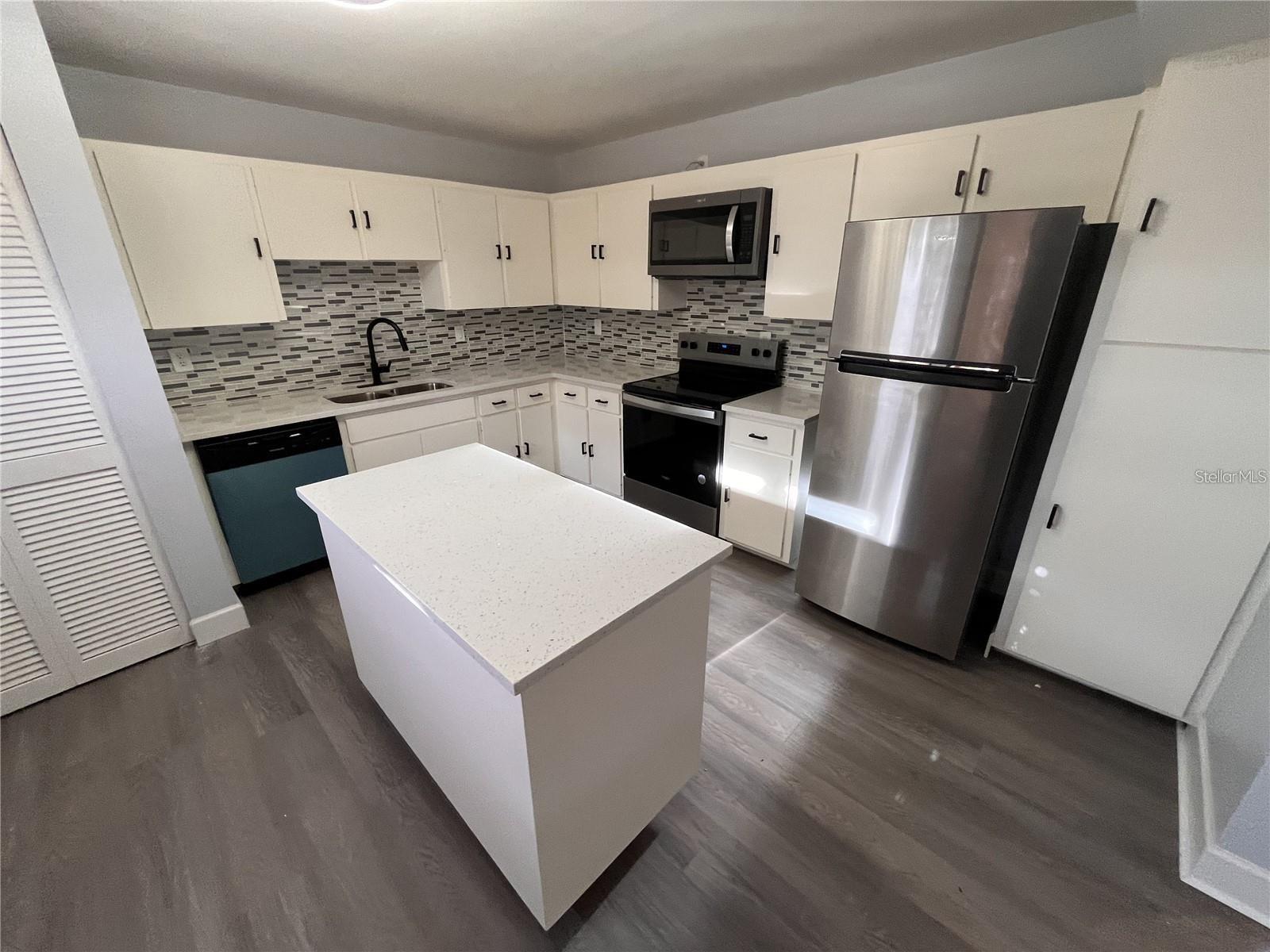 314 Spring Lakes Blvd #314-u Property Photo 2