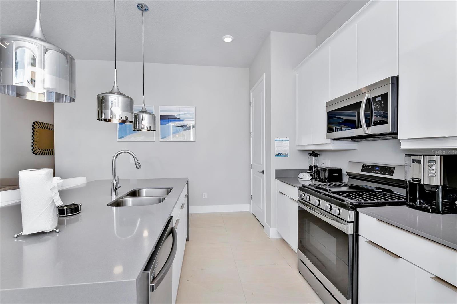 7740 Sandy Ridge Dr #121 Property Photo 8