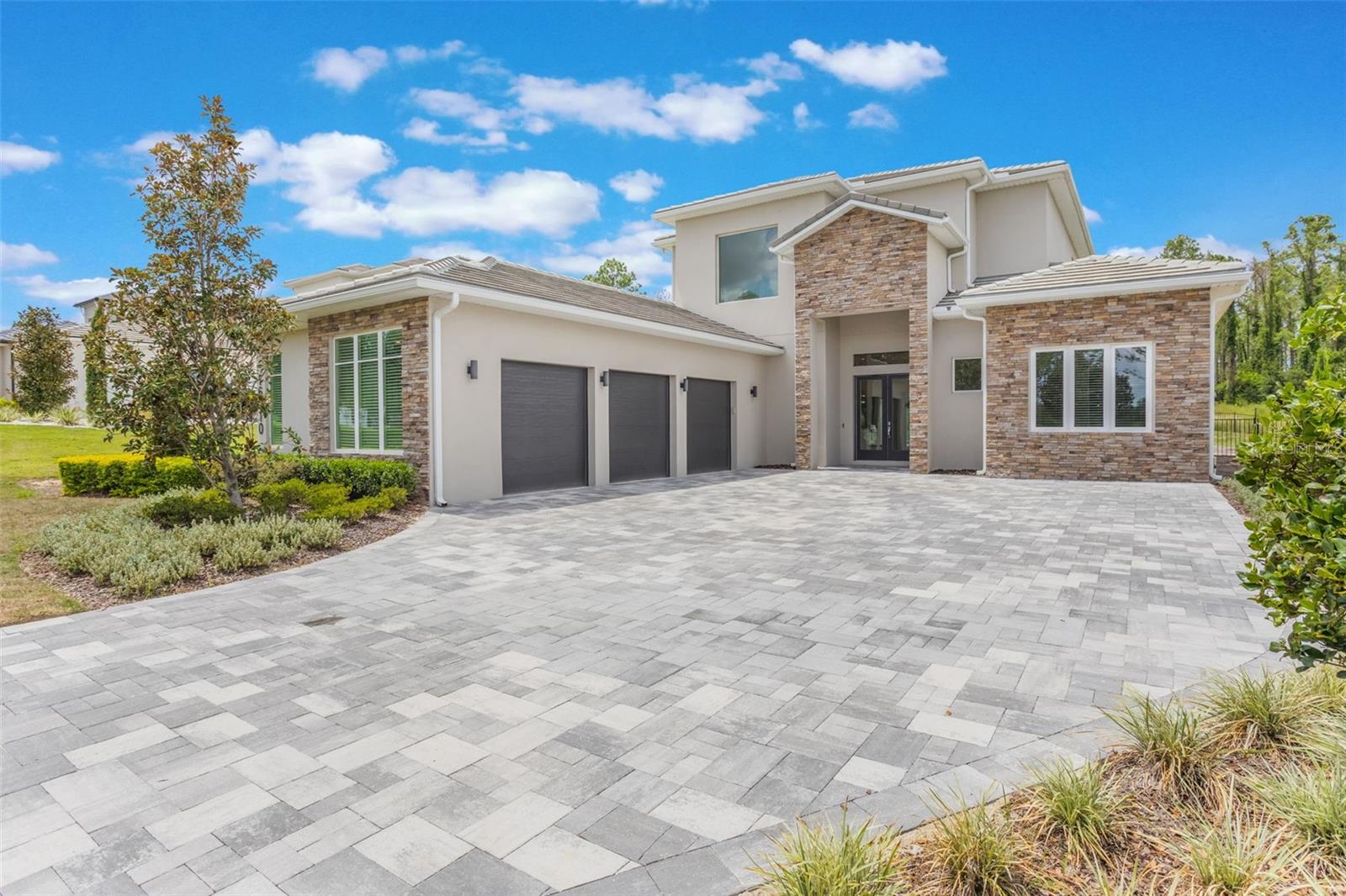 16110 Pendio Dr Property Photo 1