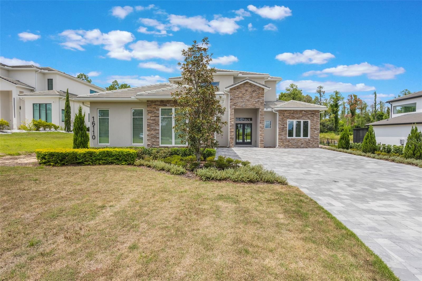 16110 Pendio Dr Property Photo 5