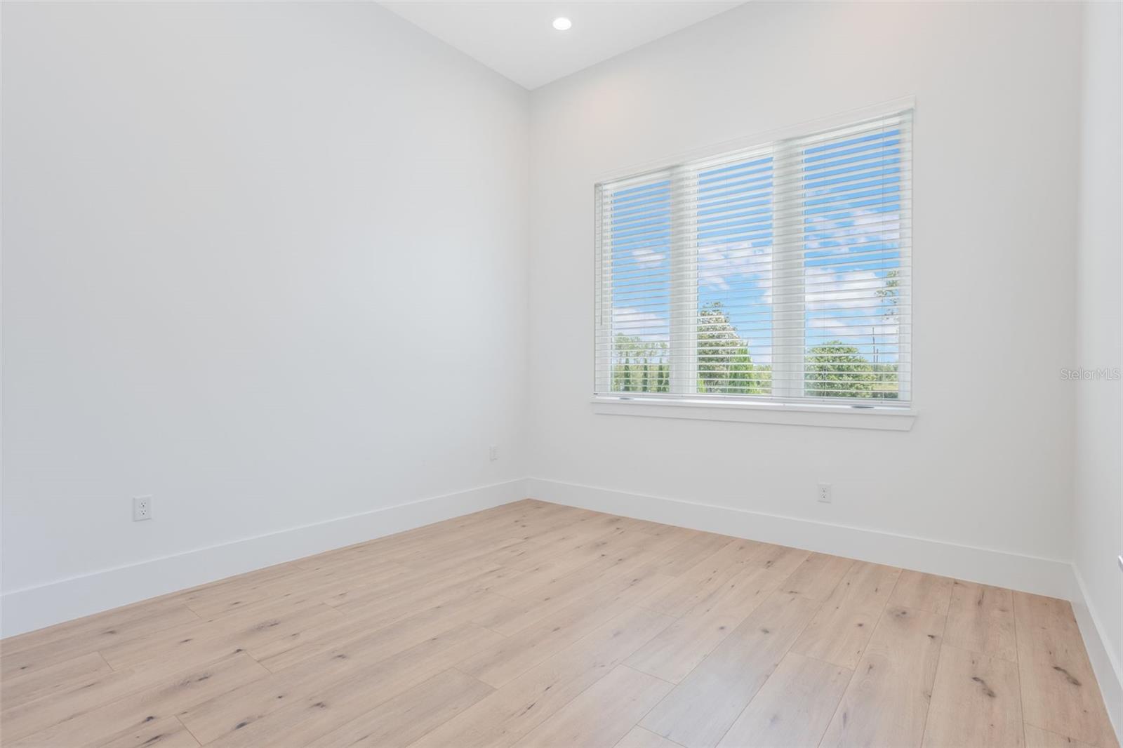 16110 Pendio Dr Property Photo 25