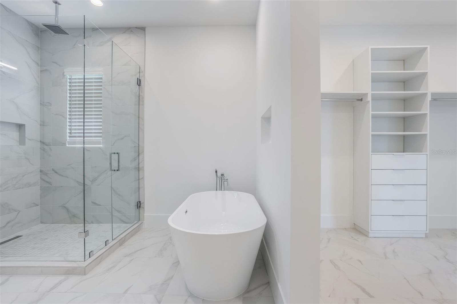16110 Pendio Dr Property Photo 36
