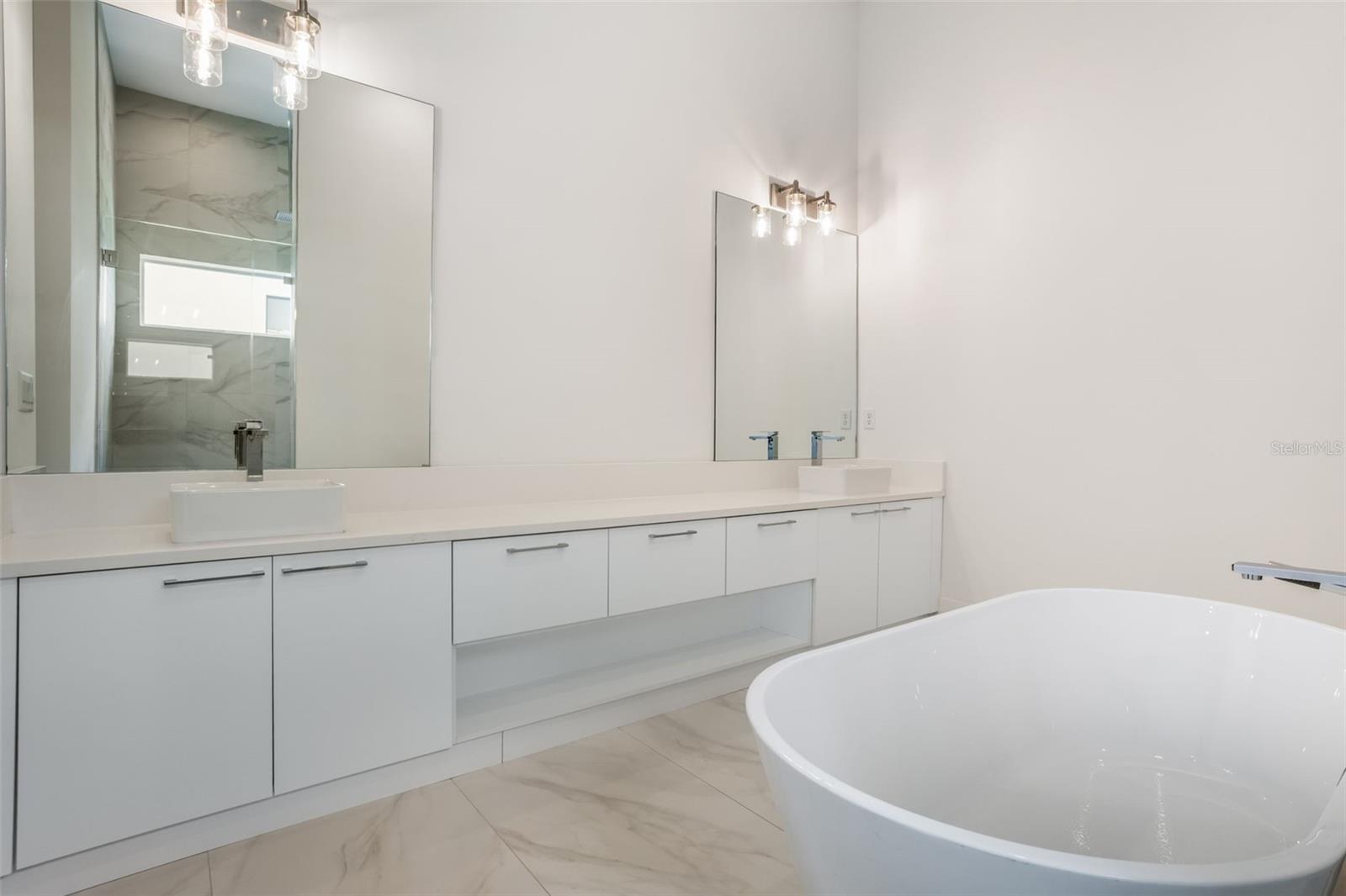 16110 Pendio Dr Property Photo 43
