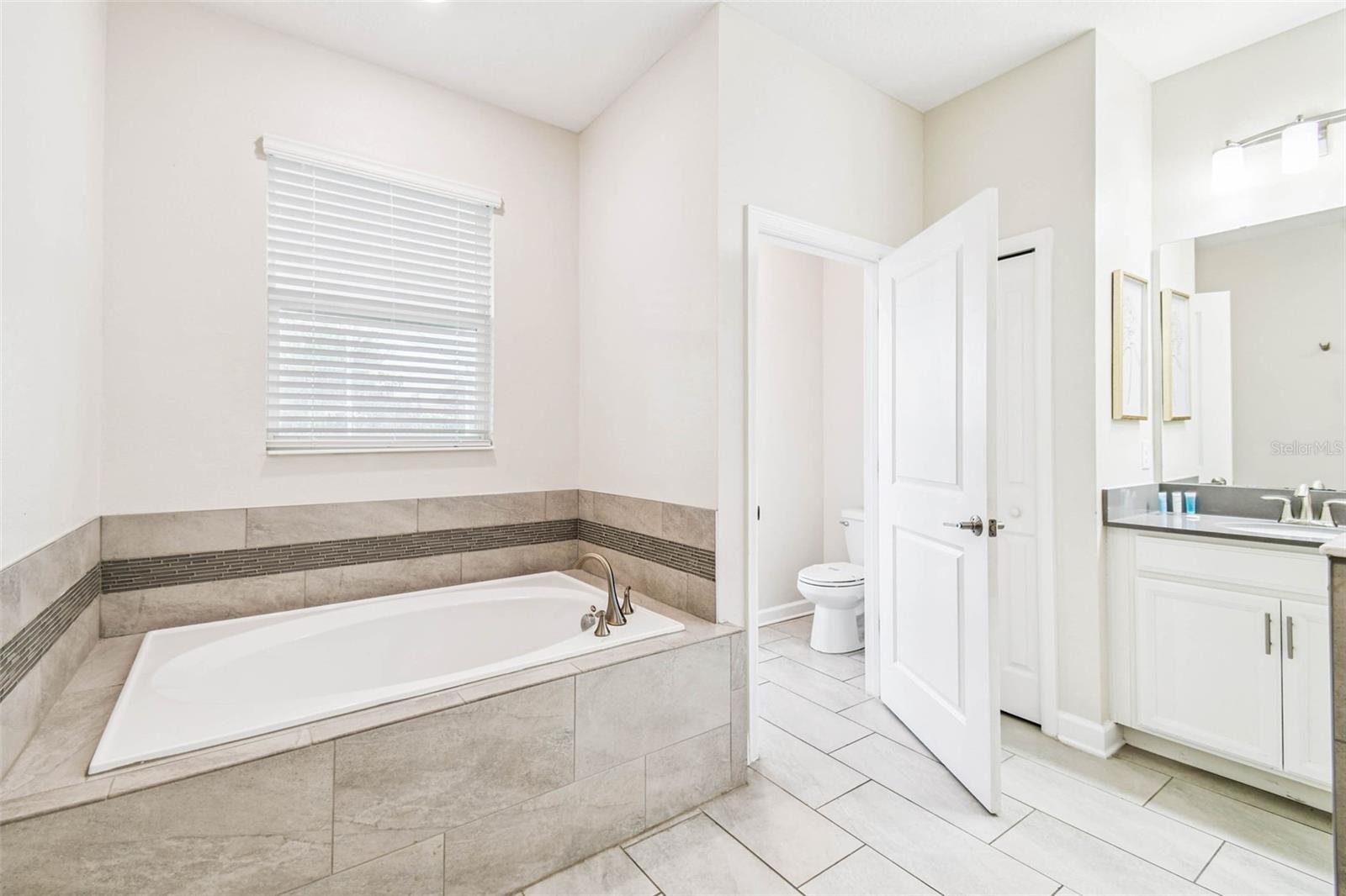 8844 Cruden Bay Ct Property Photo 33