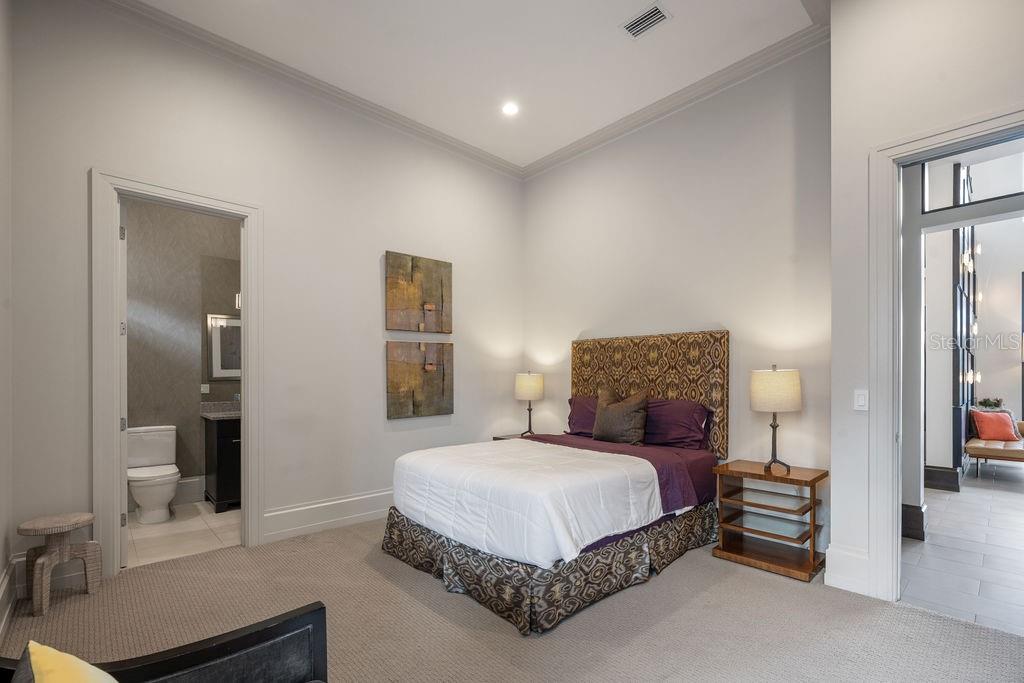 9721 Carillon Park Dr Property Photo 35