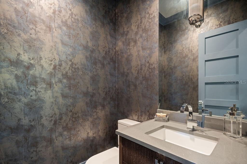 9721 Carillon Park Dr Property Photo 46