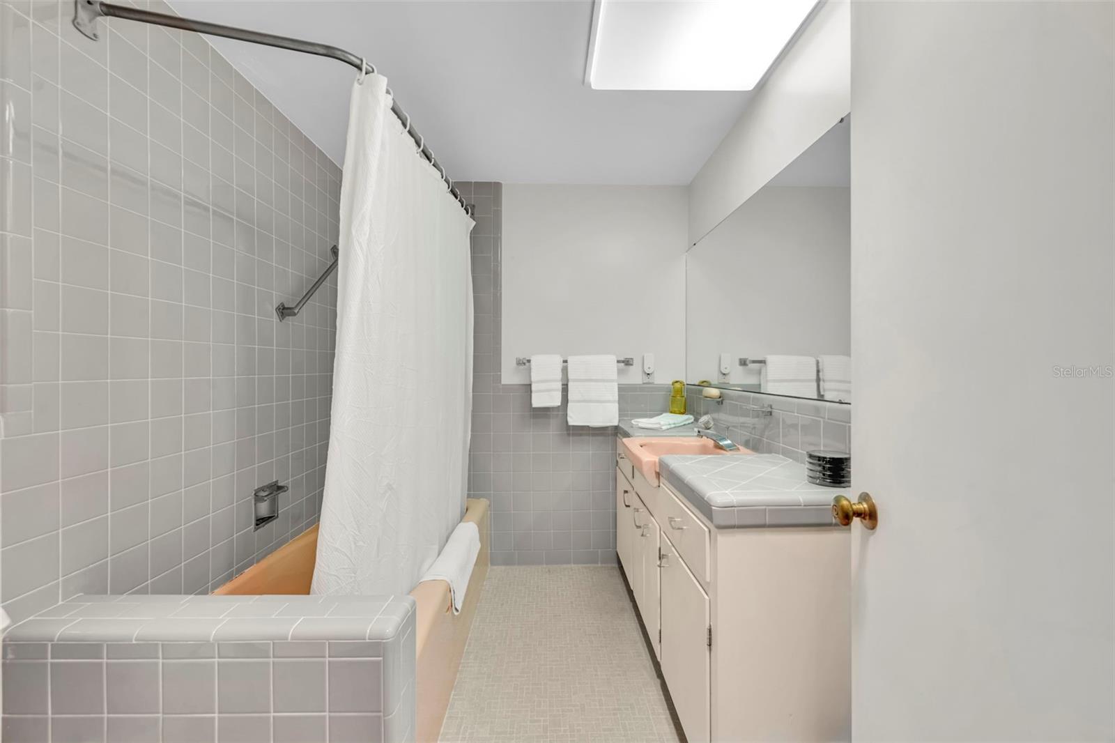 311 E Morse Blvd #7-11 Property Photo 14