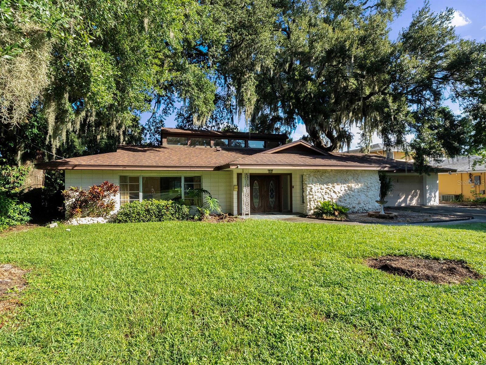 2813 Timberlake Dr Property Photo 1