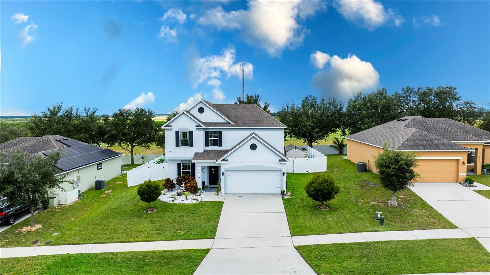 2015 Barstow Ln Property Photo 1