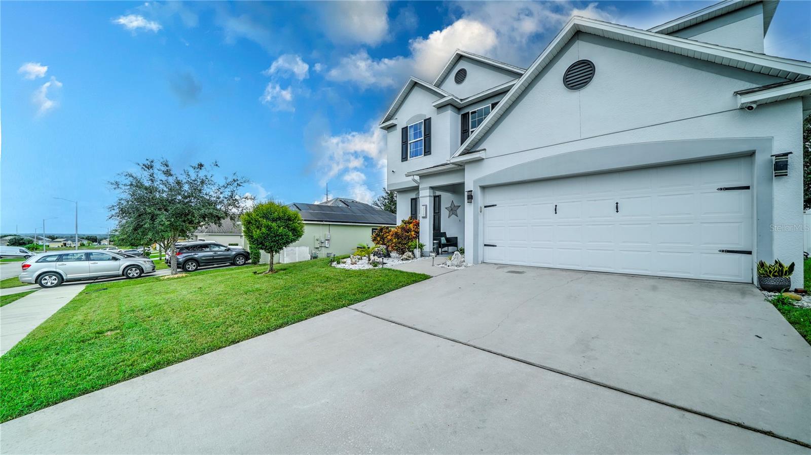 2015 Barstow Ln Property Photo 2