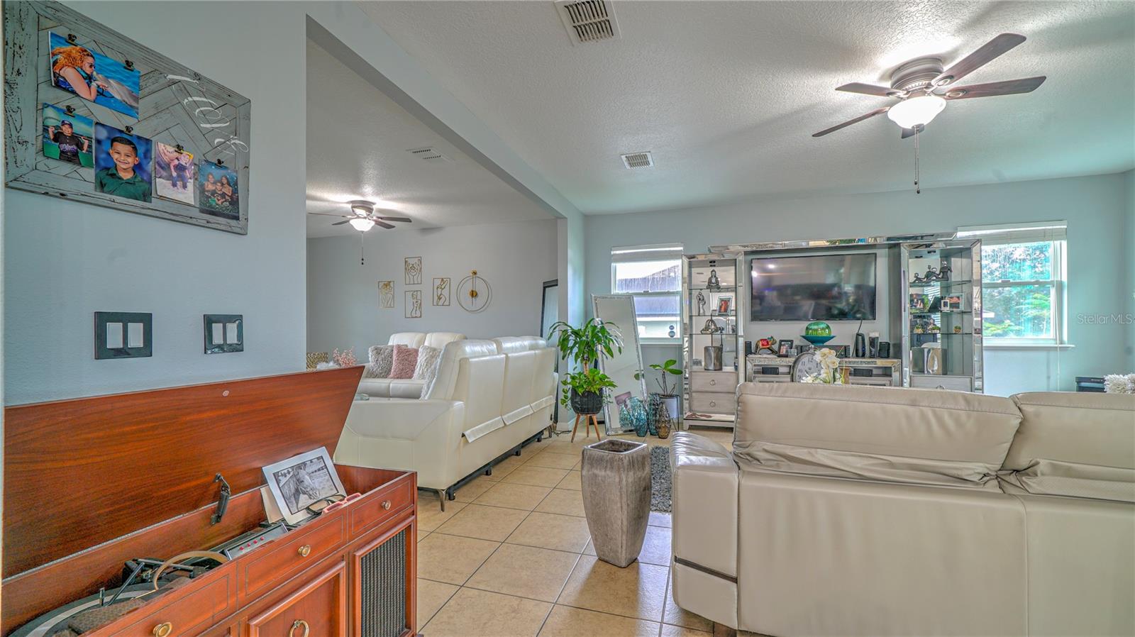 2015 Barstow Ln Property Photo 6
