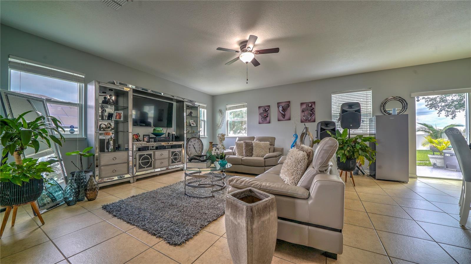 2015 Barstow Ln Property Photo 7