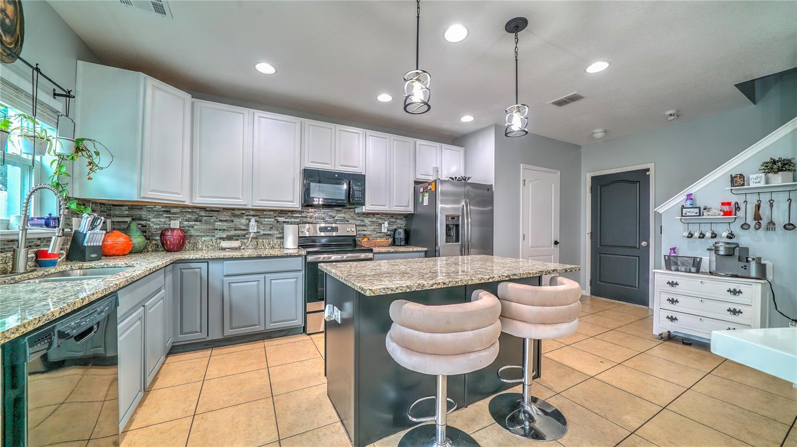 2015 Barstow Ln Property Photo 10