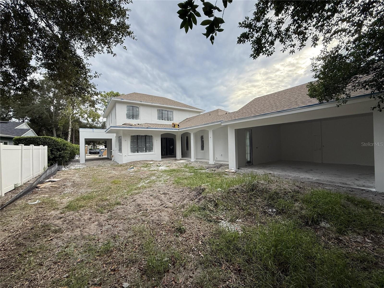 207 E Kings Way Property Photo 12