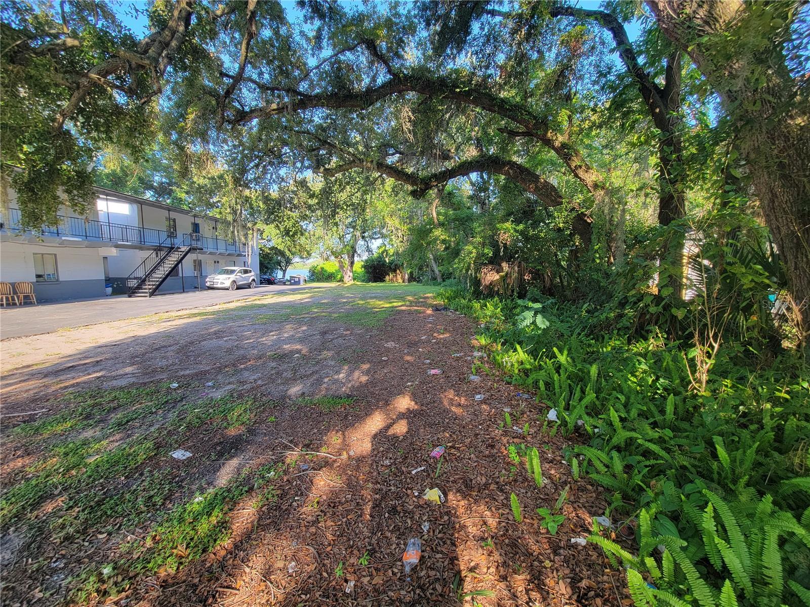 424 SUNSET DR