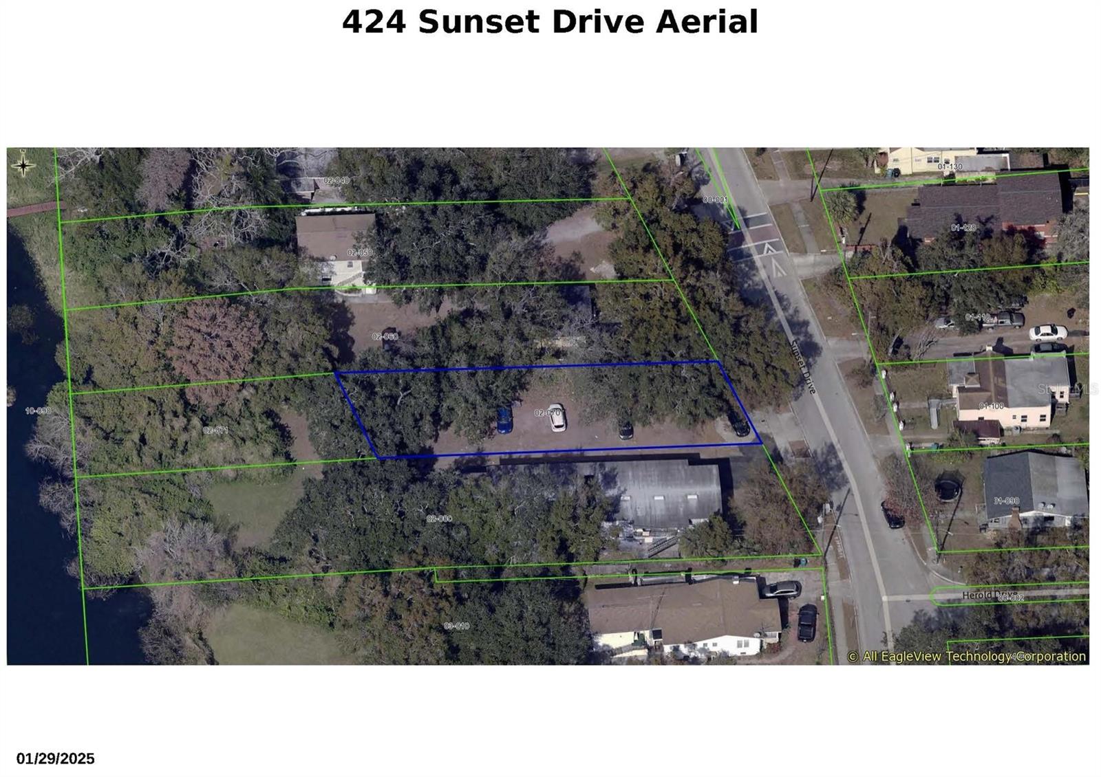 424 Sunset Dr Property Photo 3