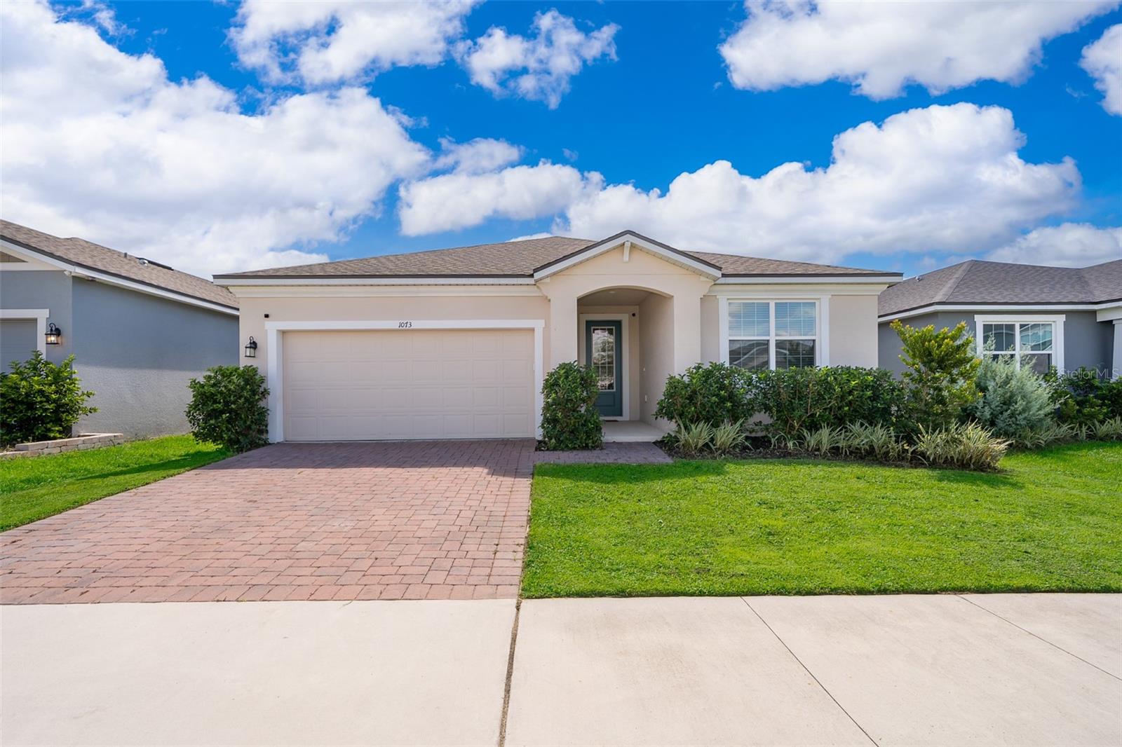 1073 Turquoise Waves Cv Property Photo 1