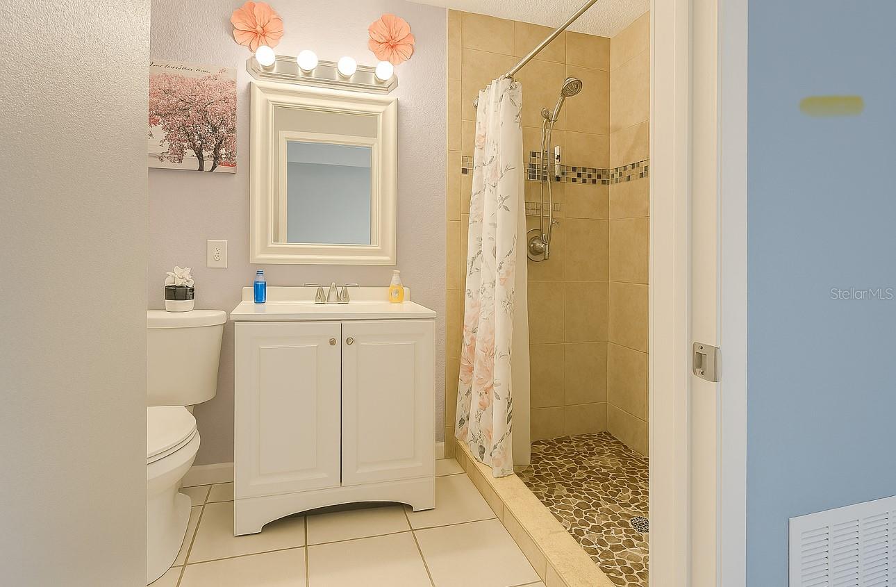 5294 Lanette St Property Photo 3