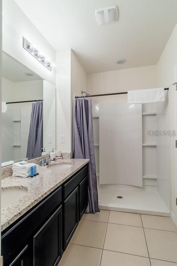 6047 Broad Oak Dr Property Photo 8