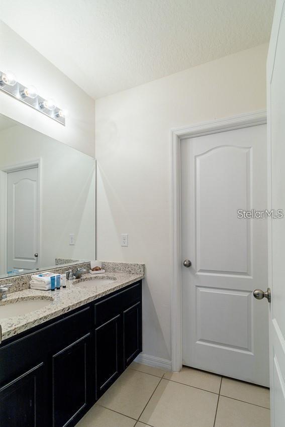 6047 Broad Oak Dr Property Photo 13