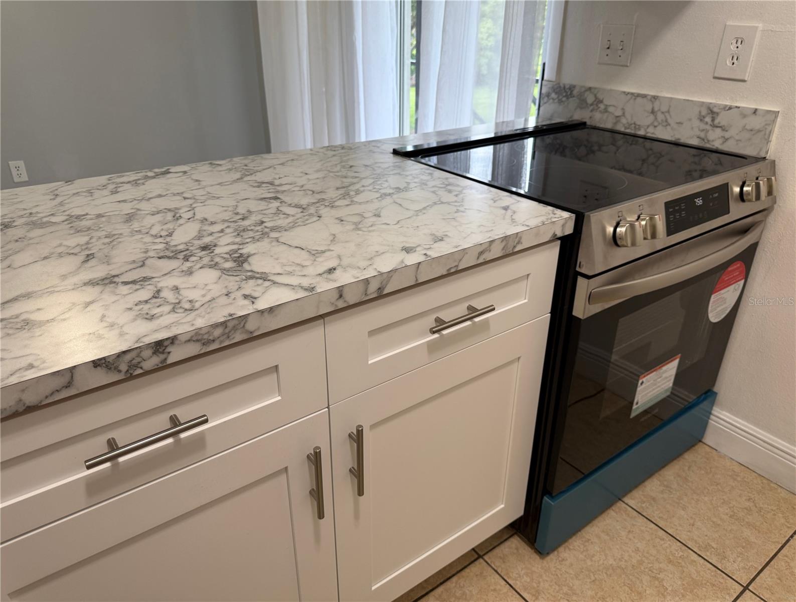 5325 Curry Ford Rd #g202 Property Photo 6