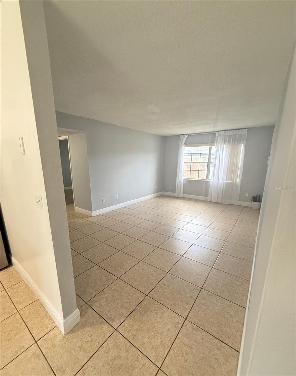 5325 Curry Ford Rd #g202 Property Photo 13