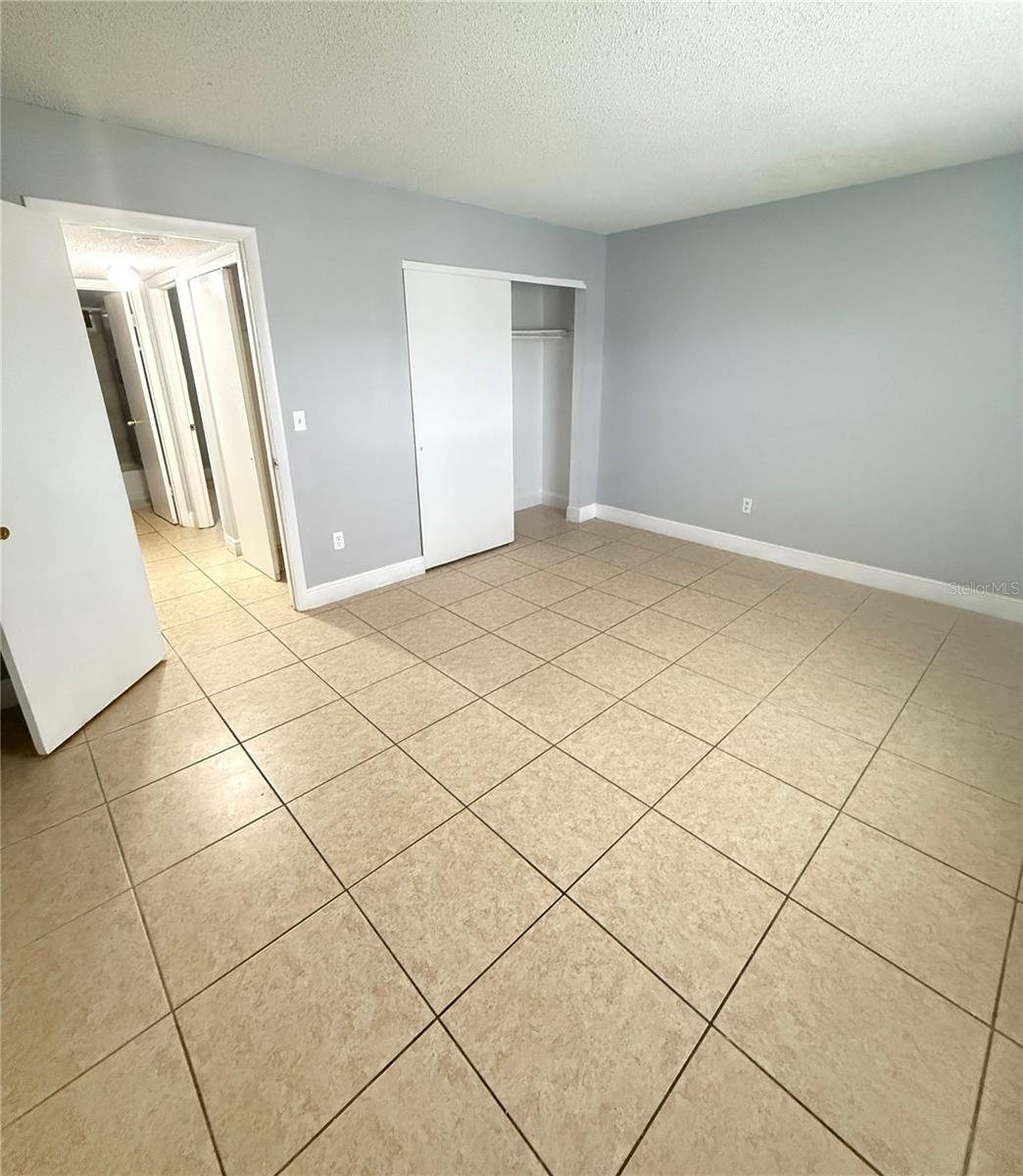 5325 Curry Ford Rd #g202 Property Photo 16