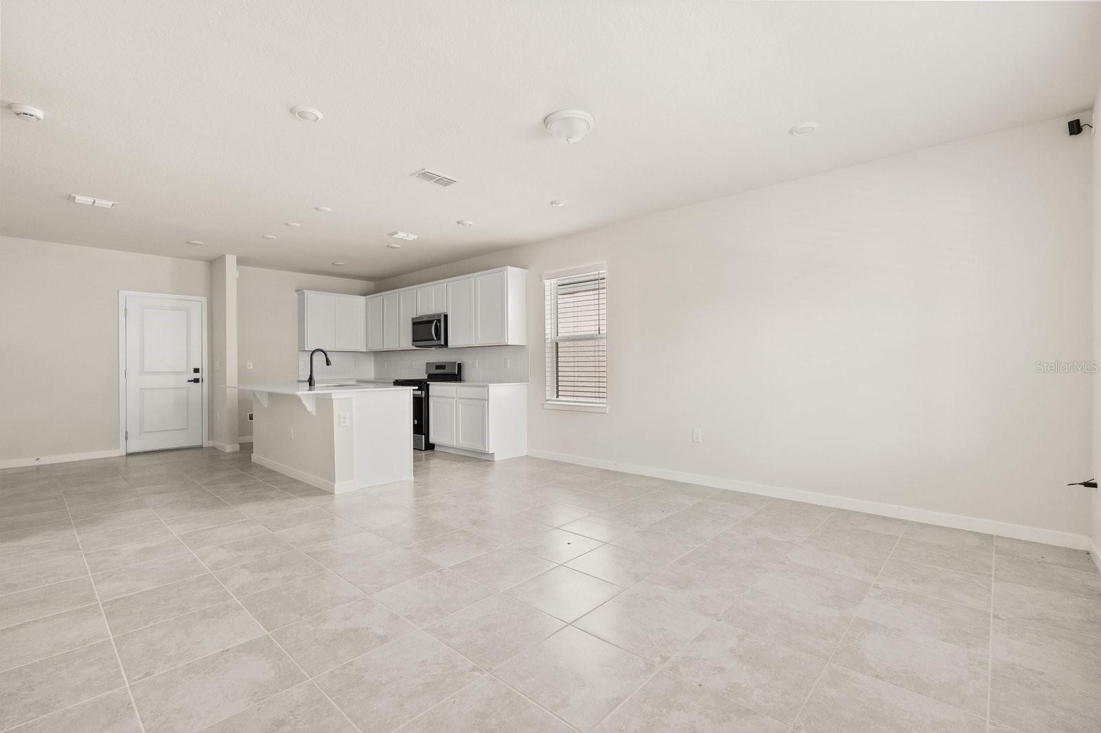 4066 Feather Tree Dr Property Photo 2