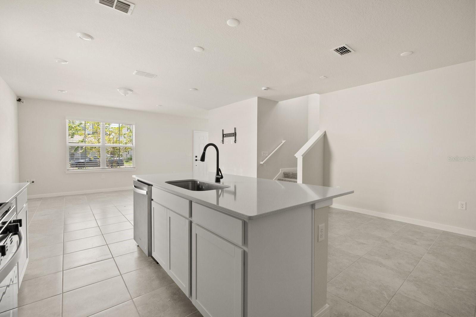 4066 Feather Tree Dr Property Photo 5