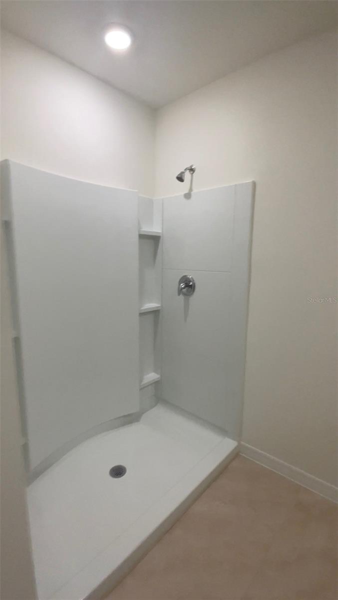 O6339245 Property Photo 17