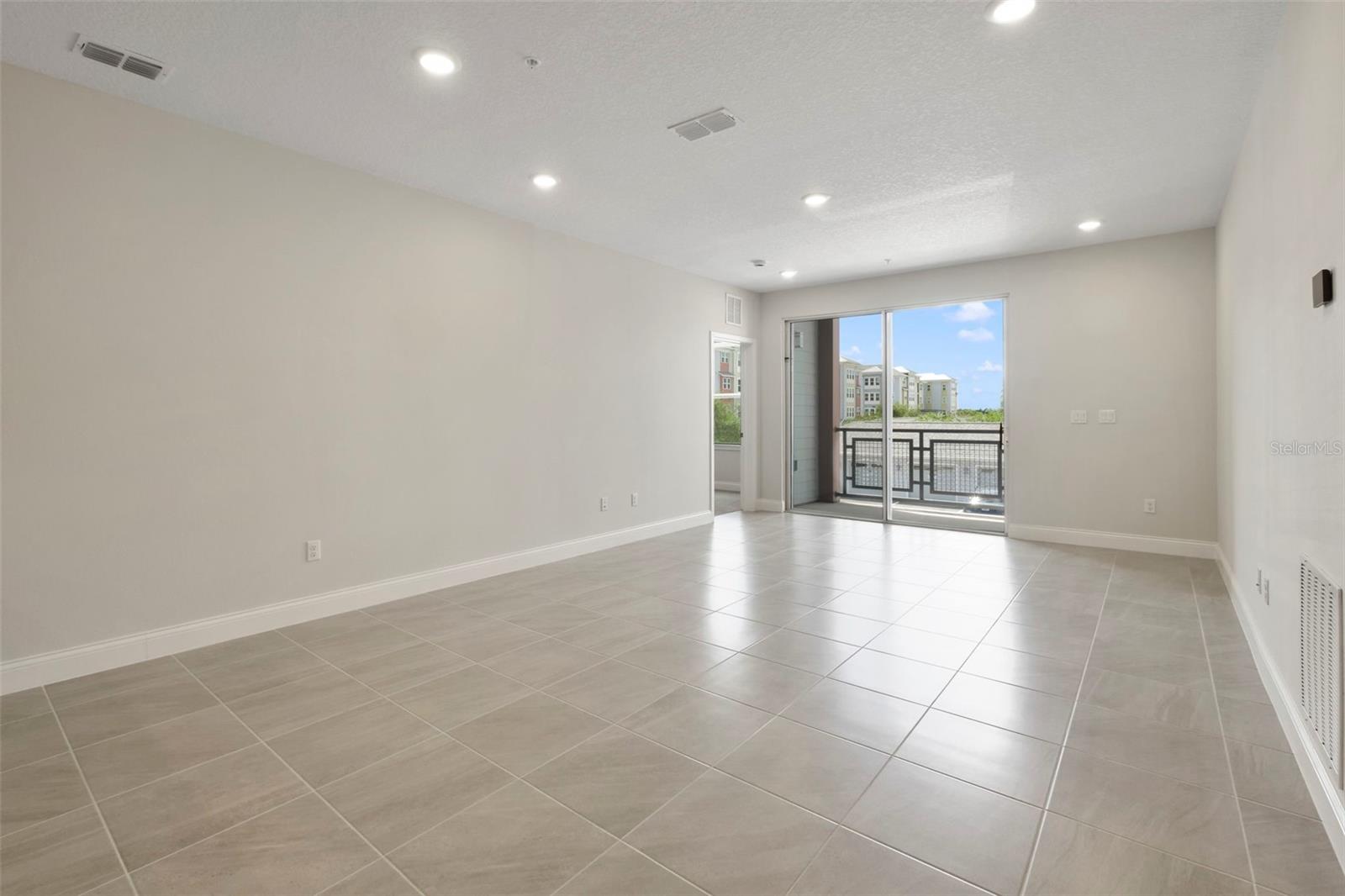 7545 Laureate Blvd #7208 Property Photo 11